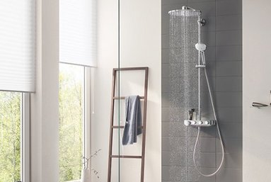 Eine laufende Dusche 